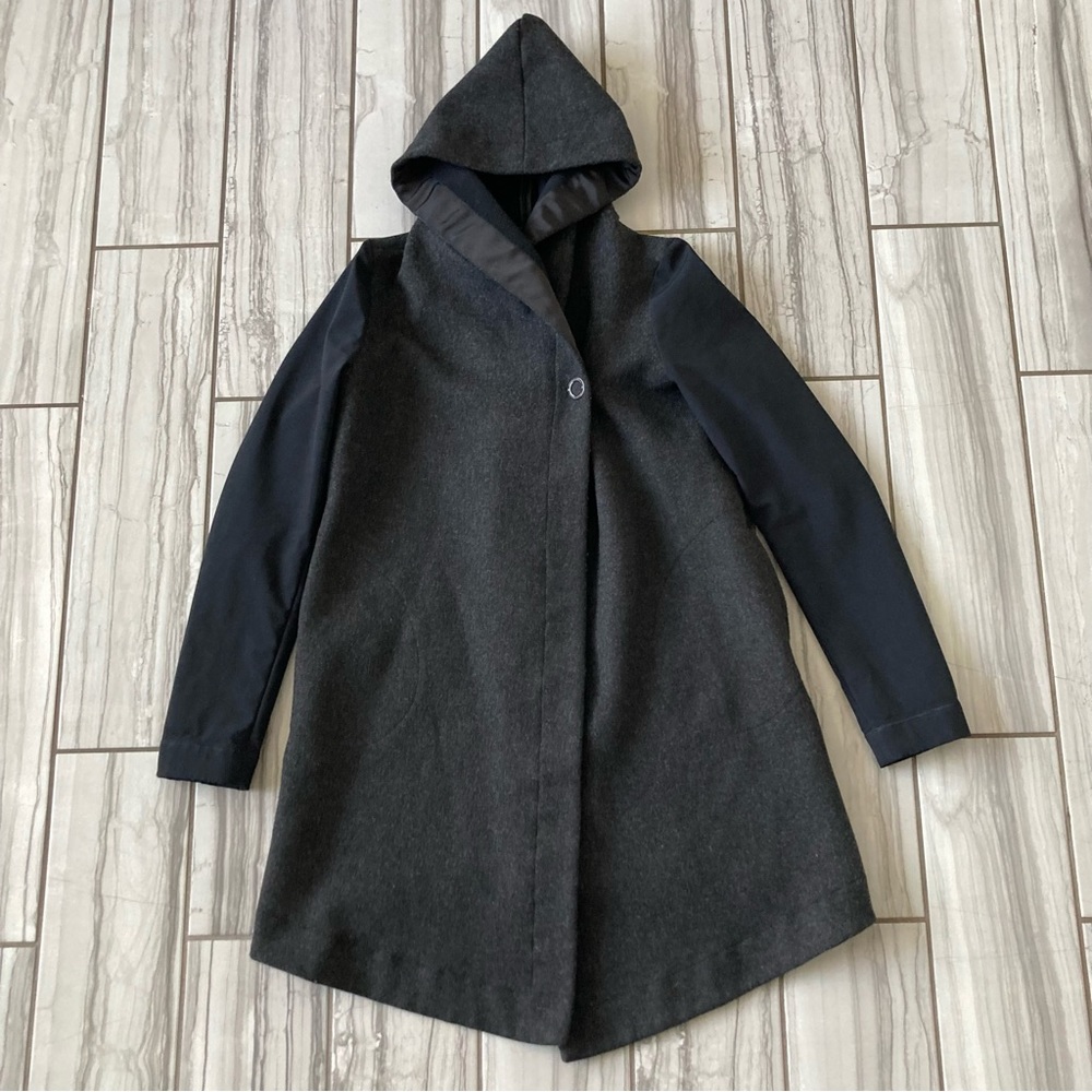 Lululemon wool coat. EUC like new